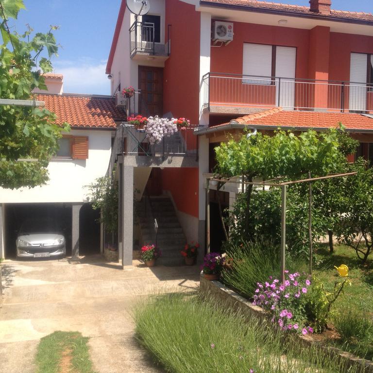 Apartament Alex Pula